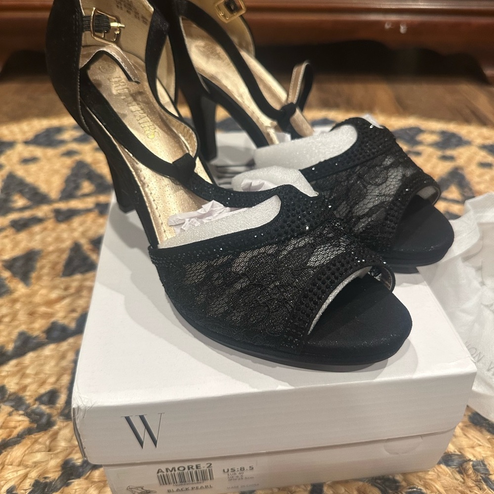Dream Pairs Amore 2 Black Lace Women's Heels